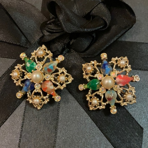 Sarah Coventry Jewelry - Vintage Sarah Coventry Clip-on Earrings